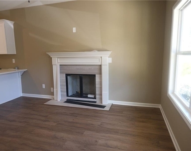 6195 Sammy Drive - Photo Thumbnail 4