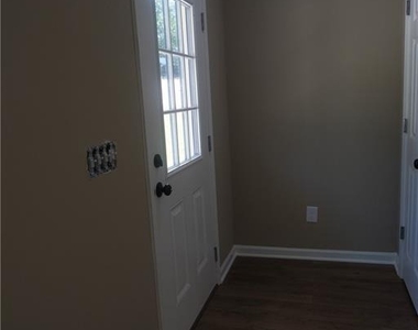 6175 Sammy Drive - Photo Thumbnail 2