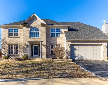 2095 Rockland Drive - Photo Thumbnail 2