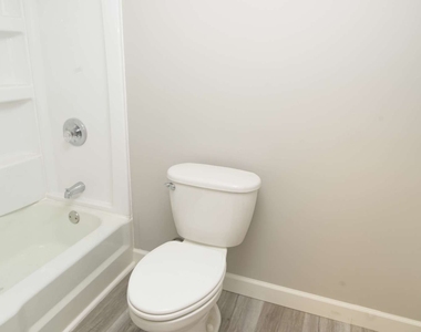 1311 S Finley Road - Photo Thumbnail 6