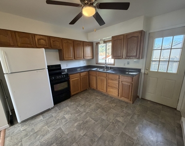 14547 Archer Avenue - Photo Thumbnail 7