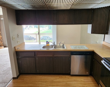 15804 86th Avenue - Photo Thumbnail 4
