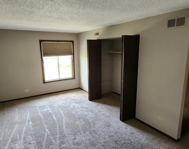 15804 86th Avenue - Photo Thumbnail 12