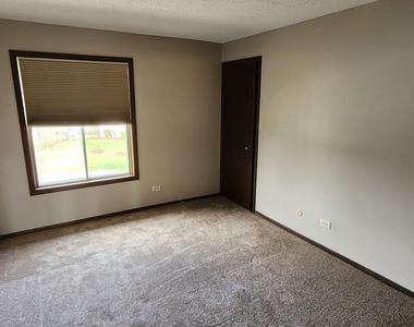 15804 86th Avenue - Photo Thumbnail 11
