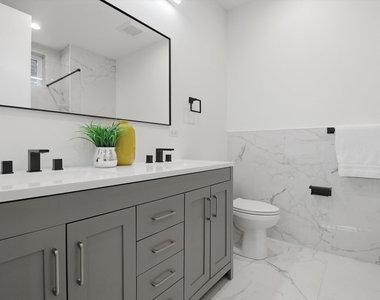 5824 N Lincoln Avenue - Photo Thumbnail 10