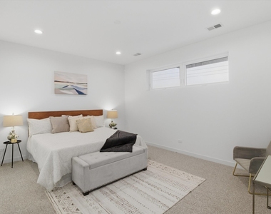 5824 N Lincoln Avenue - Photo Thumbnail 8
