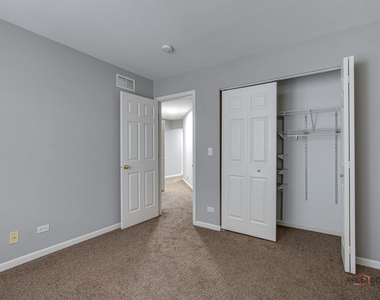 921 Summit Creek Drive - Photo Thumbnail 17