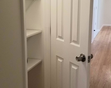 8407 W Brodman Avenue - Photo Thumbnail 14