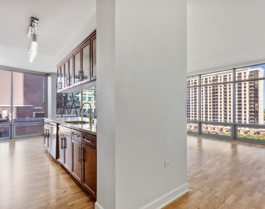 100 E 14th Street - Photo Thumbnail 4