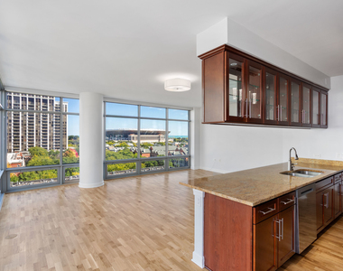 100 E 14th Street - Photo Thumbnail 2
