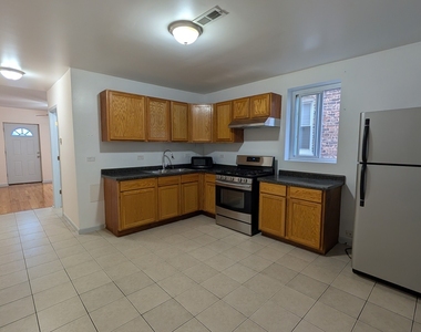 2441 W 46th Street - Photo Thumbnail 6