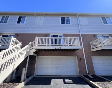 2106 W Concord Lane - Photo Thumbnail 18