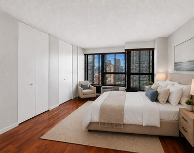 30 E Huron Street - Photo Thumbnail 10