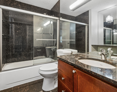 30 E Huron Street - Photo Thumbnail 11