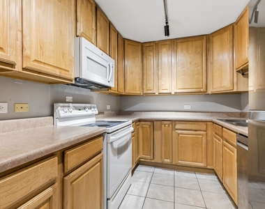445 Sherman Avenue - Photo Thumbnail 6