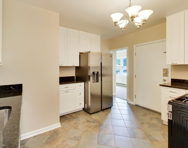 6545 N Natoma Street - Photo Thumbnail 7