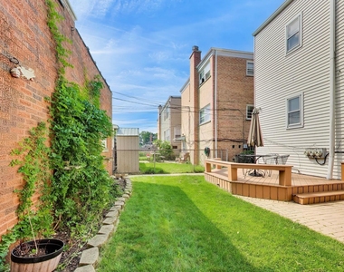 6545 N Natoma Street - Photo Thumbnail 17
