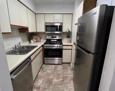 1503 N Milwaukee Avenue - Photo Thumbnail 8