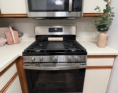 1503 N Milwaukee Avenue - Photo Thumbnail 7