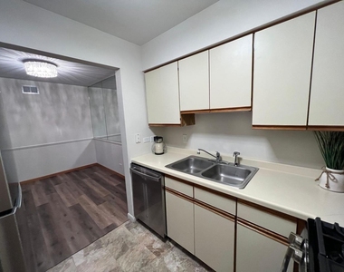 1503 N Milwaukee Avenue - Photo Thumbnail 9