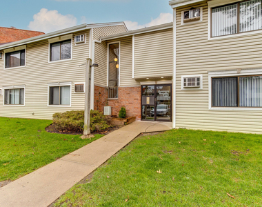 2200 Bayside Drive - Photo Thumbnail 2