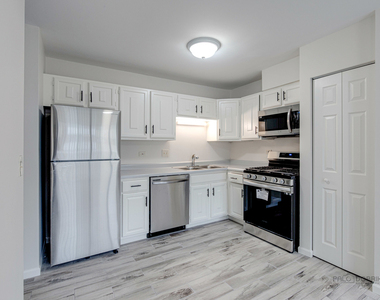 2200 Bayside Drive - Photo Thumbnail 12