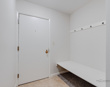 2200 Bayside Drive - Photo Thumbnail 5