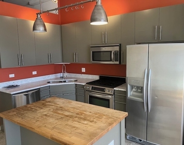 1301 W Madison Street - Photo Thumbnail 8
