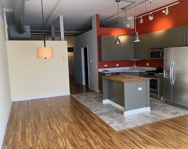 1301 W Madison Street - Photo Thumbnail 12