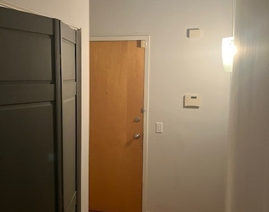 1301 W Madison Street - Photo Thumbnail 5