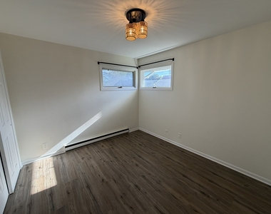 14545 Archer Avenue - Photo Thumbnail 8