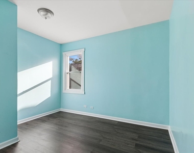 5047 W 25th Street - Photo Thumbnail 4