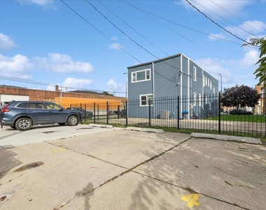 5047 W 25th Street - Photo Thumbnail 7