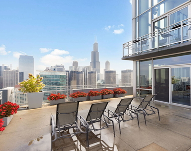 737 W Washington Boulevard - Photo Thumbnail 8