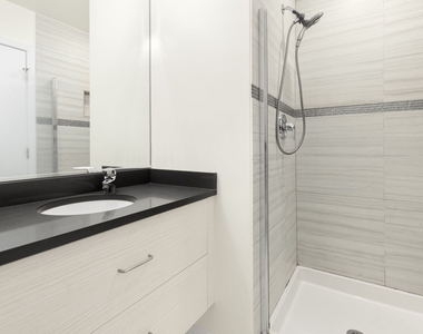 737 W Washington Boulevard - Photo Thumbnail 4