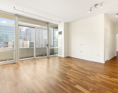 737 W Washington Boulevard - Photo Thumbnail 1