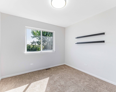 2057 W Helen Drive - Photo Thumbnail 21
