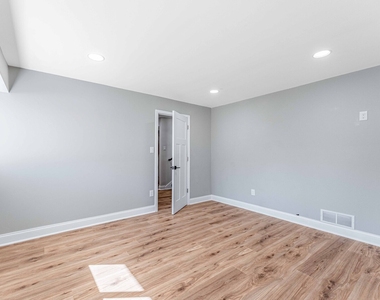 2057 W Helen Drive - Photo Thumbnail 30