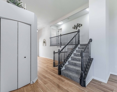 2057 W Helen Drive - Photo Thumbnail 5