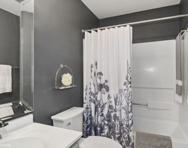 1252 Marywood Court - Photo Thumbnail 10