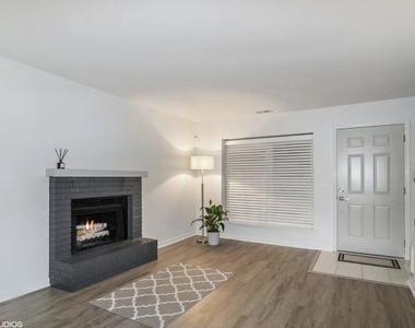 1252 Marywood Court - Photo Thumbnail 1