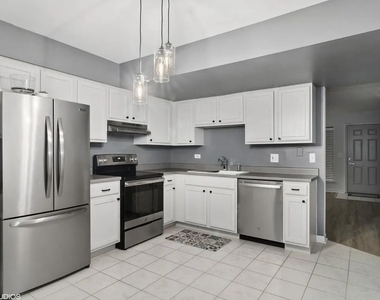 1252 Marywood Court - Photo Thumbnail 9
