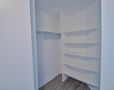 3660 N Lake Shore Drive - Photo Thumbnail 6