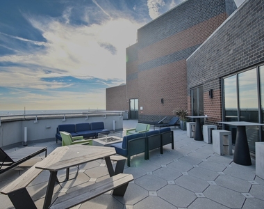 3660 N Lake Shore Drive - Photo Thumbnail 25