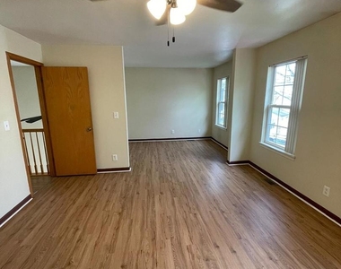 14238 Newberg Court - Photo Thumbnail 11