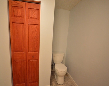 3301 Banford Circle - Photo Thumbnail 32