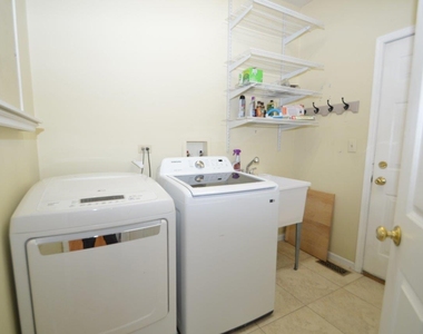 3301 Banford Circle - Photo Thumbnail 12