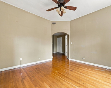 4540 N Sheridan Road - Photo Thumbnail 4