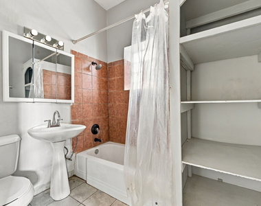 4540 N Sheridan Road - Photo Thumbnail 14