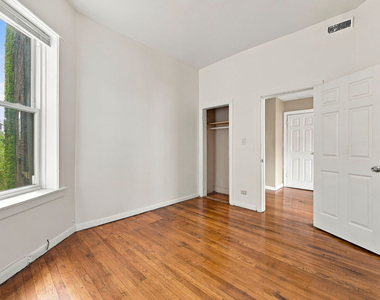 4540 N Sheridan Road - Photo Thumbnail 13